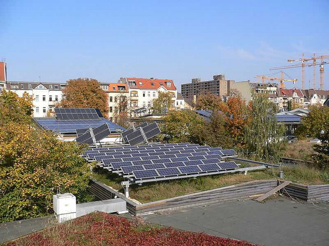 Berlin-tempelhof ufafabrik-photovoltaics
